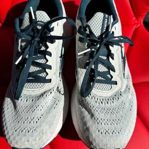 Brooks Women’s Size 11